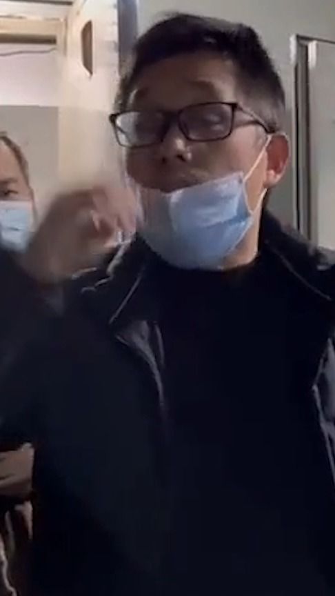 租客和房东商量房租问题