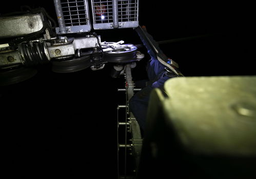 张家界天门山景区索道故障后续：游客惊魂未定，景区紧急应对