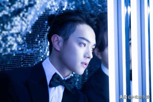 许凯出席活动时的样子