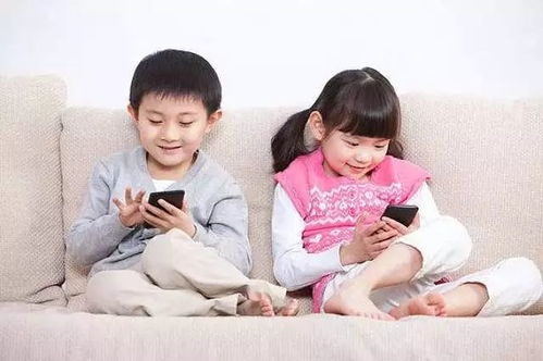 乔杉带孩子玩耍场景