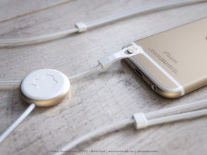 带有挂绳的手机壳