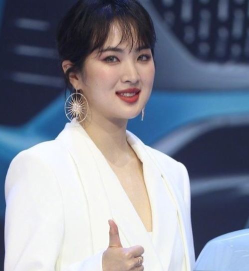 华为力捧姚安娜，不被定义的女性崛起之路