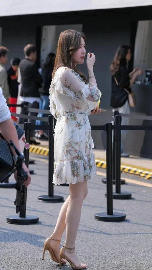 千百惠告别仪式播放《走过咖啡屋》，一代歌姬就此离去