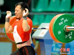 运动员们在赛场上的拼搏瞬间