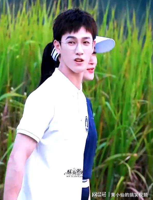 关晓彤李昀锐《耀眼》杀青图大揭秘！