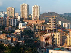 AG超玩会在EWC穿越火线夺冠，赛场沸腾！