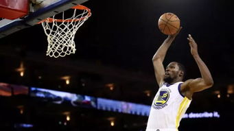 杜兰特在比赛中投篮