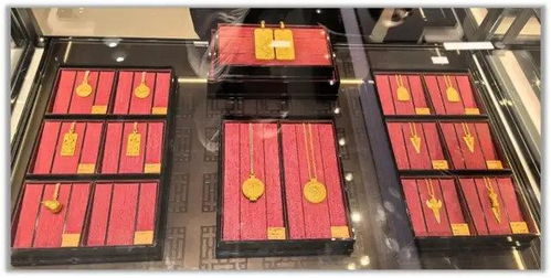 老铺黄金商品展示