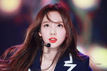 林娜琏与姐姐们同台表演