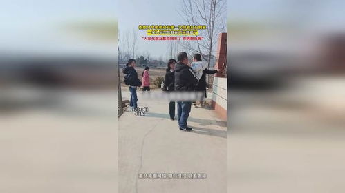 唐先生一家人在丈母娘家等待阿丽