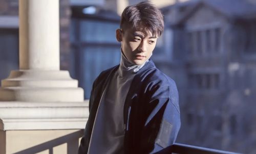 赵志伟参加某活动