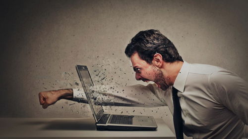 唐先生得知真相后的愤怒反应