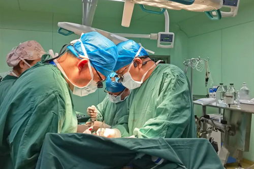 手术现场图