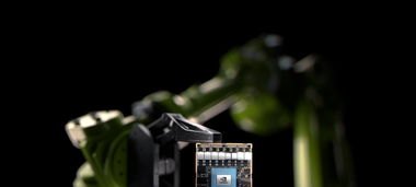 英伟达推出超强人形机器人‘大脑’，AI性能猛增！