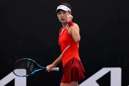 王欣瑜美网再创佳绩，中国金花闪耀赛场！