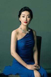 宗馥莉表情严肃