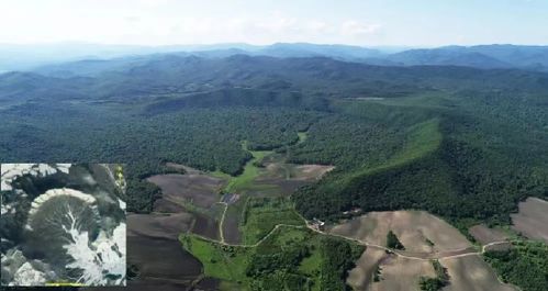 依兰县陨石坑流星雨场景