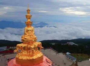 峨眉山陪爬团队：九成游客为女性背后的故事