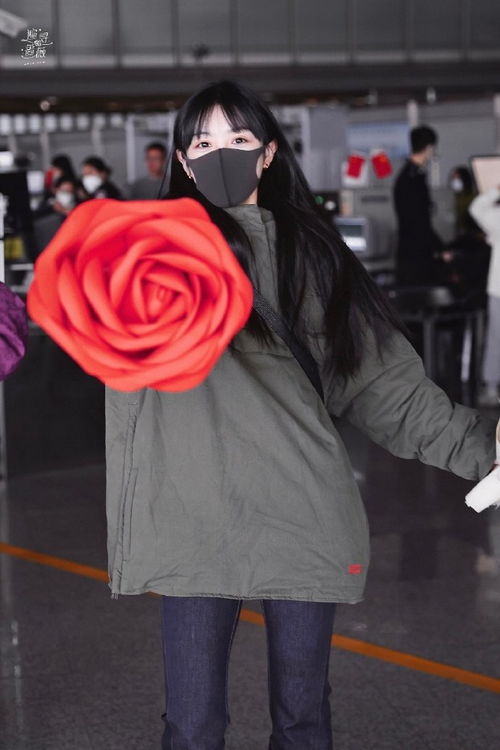 田曦薇送礼现场图