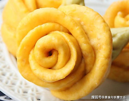 男子用面粉给妻子做了一束鲜花，背后的故事真感人！