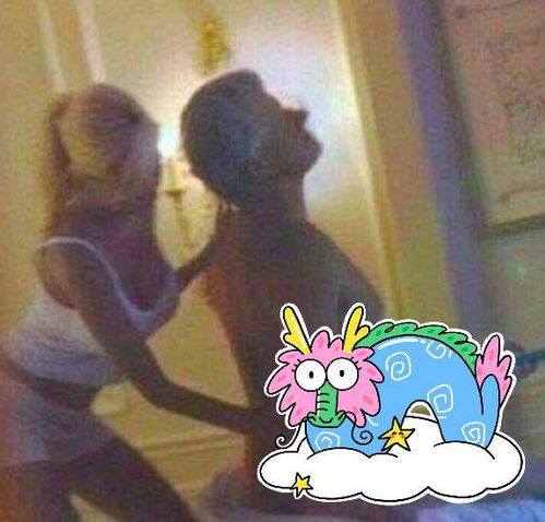 女子怒怼酒店早餐规则，捏碎20颗蛋引争议