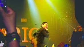 震惊！韩国歌手“鸟叔”因代领安眠药被查，曾经红遍全球的他如今陷入困境