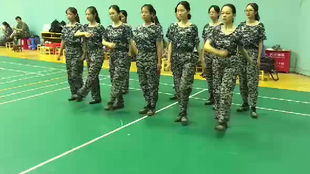 军人正步训练