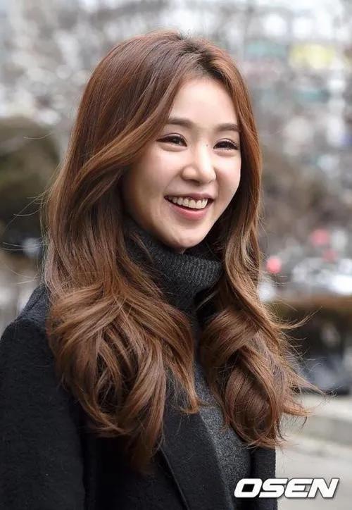 曹璐参加活动照片