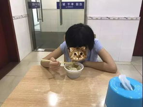 男子寻回2岁走失女儿后狠扇自己耳光，背后故事令人揪心