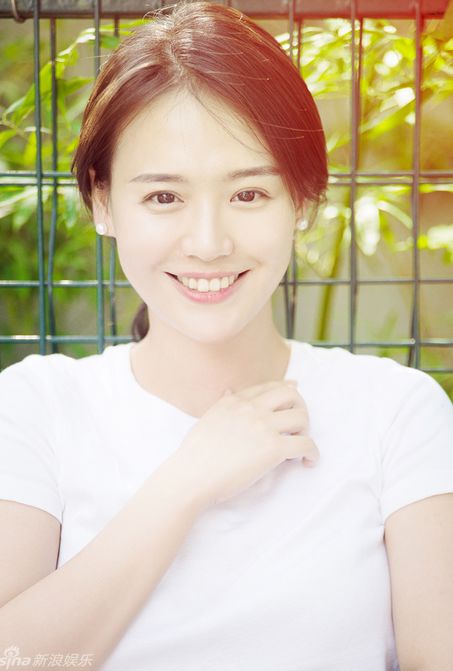 马思纯白月光回国，背后故事引人深思！