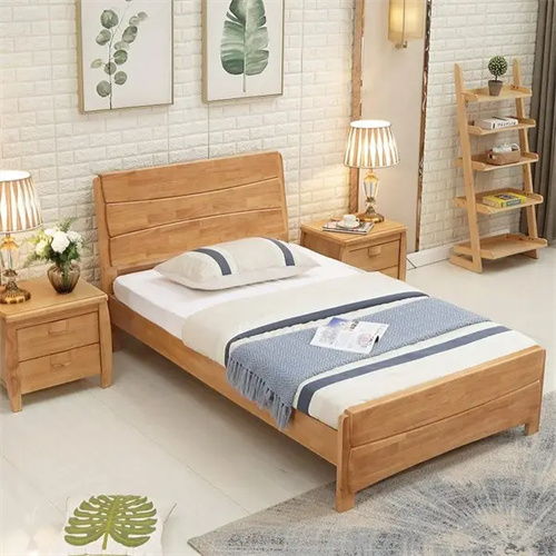 两男生退房留满床辣条油渍，这操作真是绝了