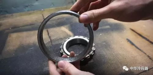 胶布粘褶子，爆改二次元刀哥的奇妙之旅