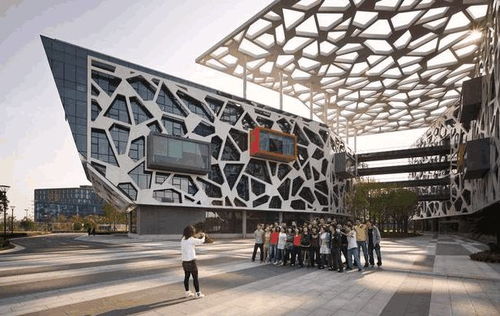 阿里巴巴第二季度亮眼成绩单：营收增长2%，淘宝APP月活猛增25%