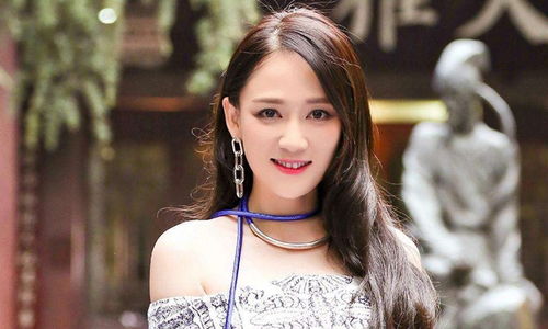 阮经天和陈乔恩合影