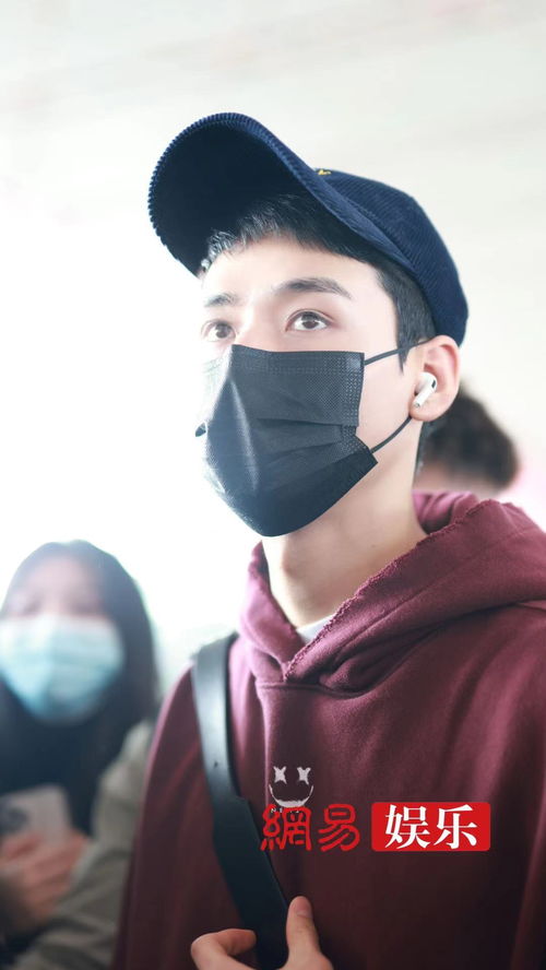 龚俊随便选一套穿搭，这时尚感绝了！