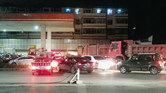 成都50升油箱加67.96升汽油事件追踪！寒武纪超茅台，胖东来面试题被卖