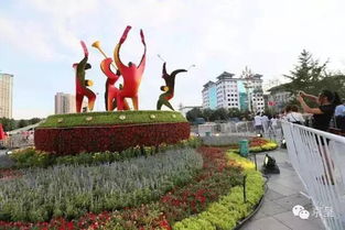 天安门广场核心区布置就绪，观礼台等设施齐全