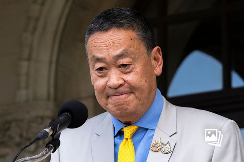 泰国政坛大地震！佩通坦因违宪被解职，背后故事令人深思