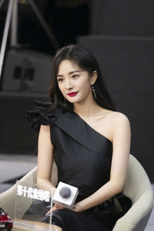 杨幂被封‘顶级魅魔’？背后真相大揭秘！