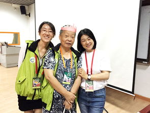 李菁菁参加活动时的状态