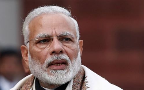 莫迪微笑接受迎接