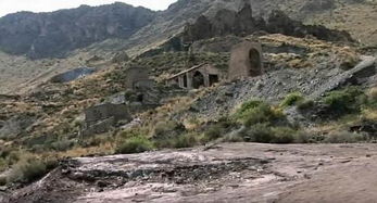 废弃矿坑现‘白骨’？警方辟谣原来是虚惊一场！