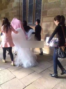 刘强东现场看比赛