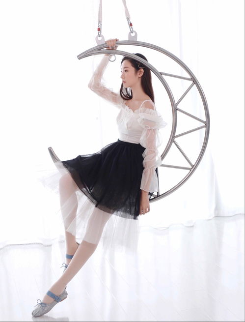 张艺凡在舞台上的精彩瞬间