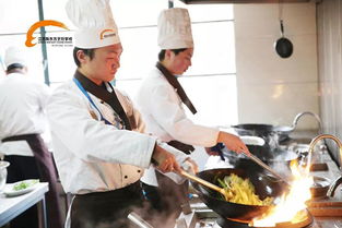 餐馆厨师煮饺子惊现连袋下锅，食品安全再敲警钟！