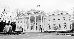 白宫惊现豆腐渣？特朗普怒火中烧！