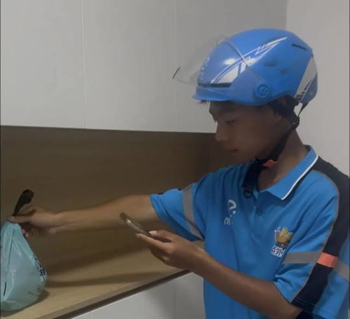 从外卖骑手到北大学子，王佳皓的励志故事