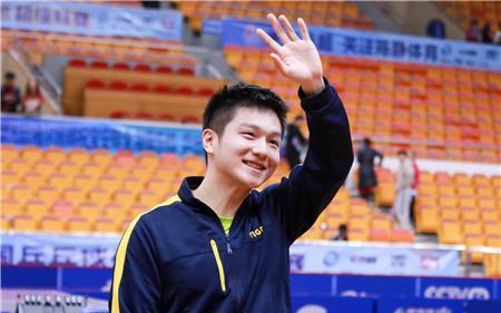 樊振东比赛失利后的表情