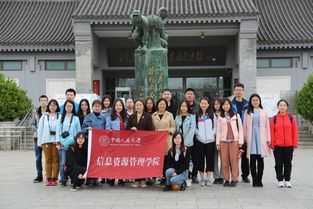 多地中小学开学第一课：红色故事点燃学生爱国热情