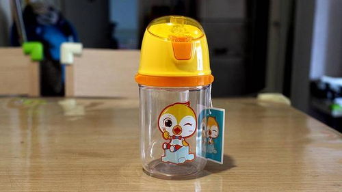 开学季儿童指纹水杯火爆，到底是真有用还是在收‘智商税’？